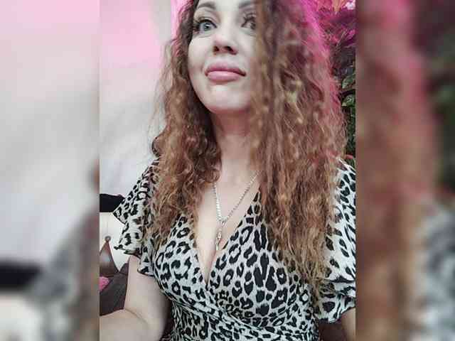 SexyKitty75-1 webcam