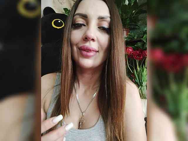 SexyKitty75-1 webcam