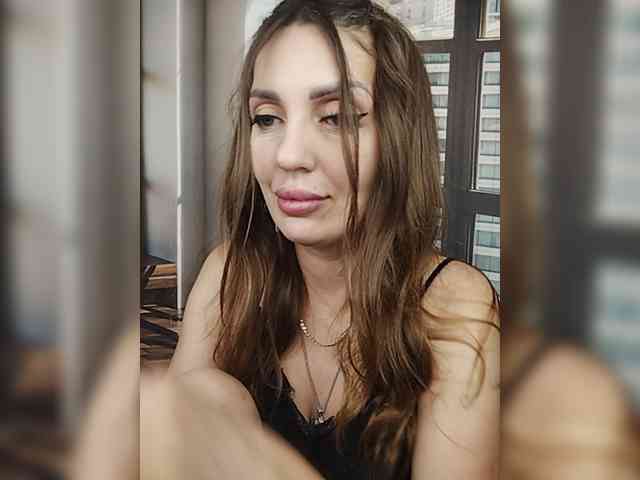 SexyKitty75-1 webcam