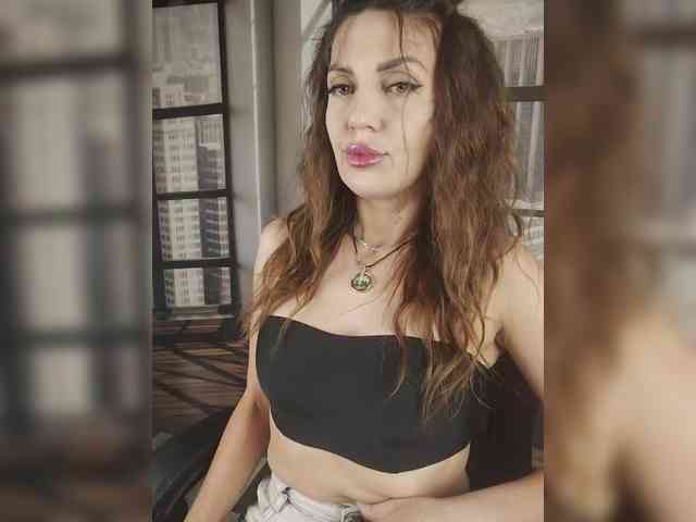 SexyKitty75-1 webcam