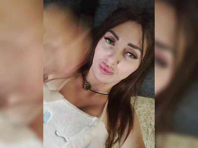 SexyKitty75-1 webcam