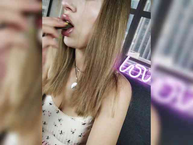 SexyKitty75-1 webcam