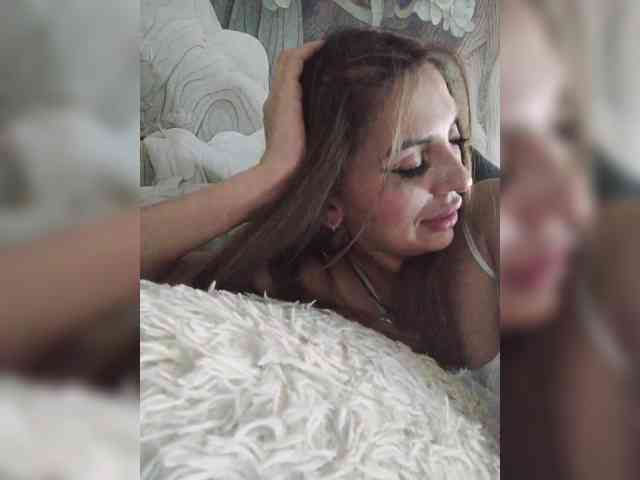 SexyKitty75-1 webcam
