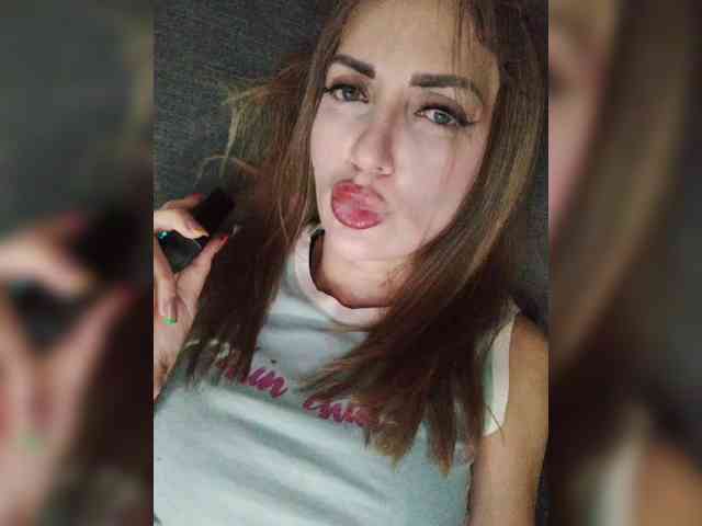 SexyKitty75-1 webcam