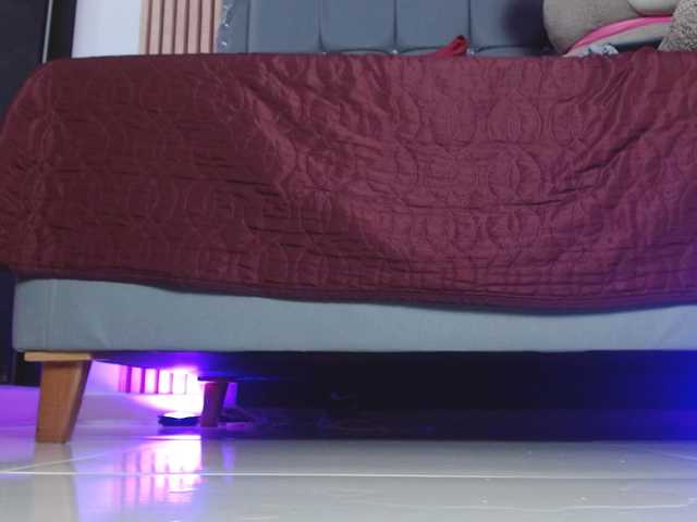 jules-Lombana live cam on BongaCams