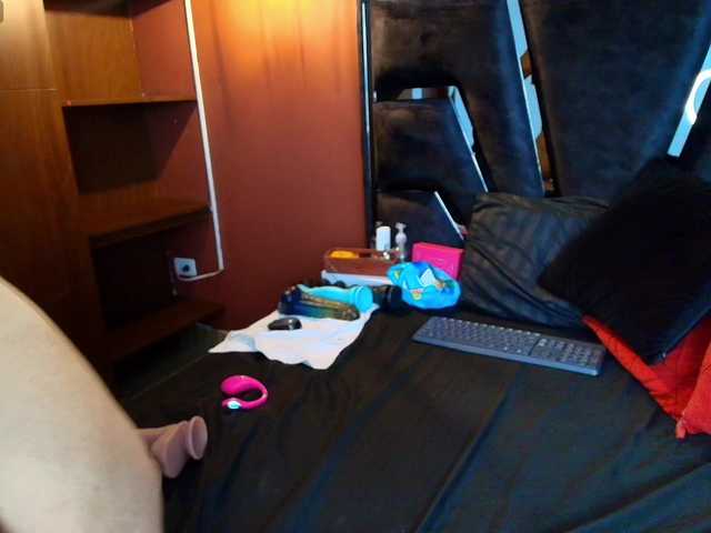 DacotaAndersonDirty's BongaCams show and profile