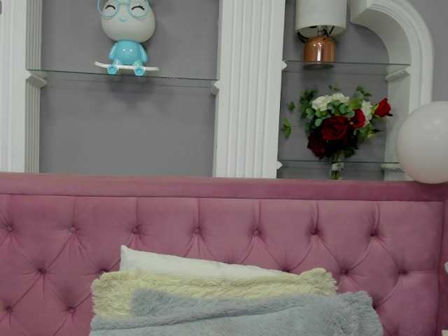 miel-latina live cam on BongaCams