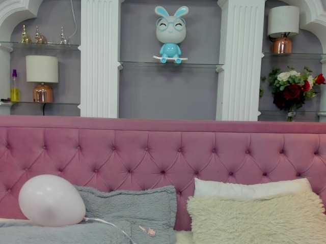 miel-latina live cam on BongaCams