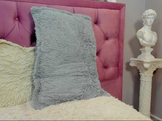 miel-latina live cam on BongaCams