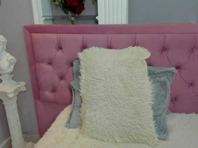 miel-latina live cam on BongaCams