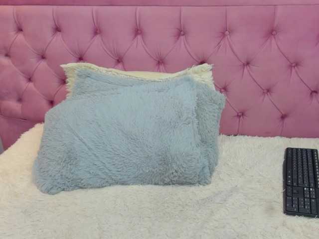 miel-latina live cam on BongaCams