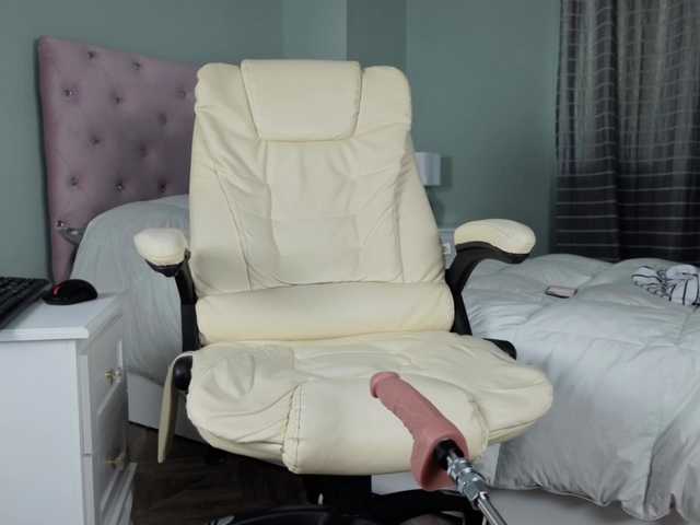 XtinaTease live cam on BongaCams