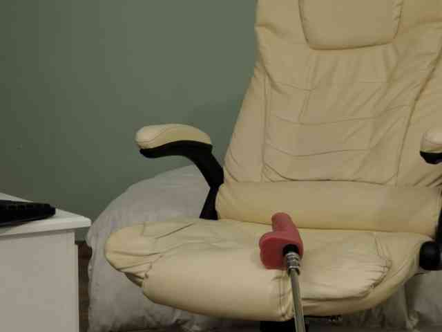XtinaTease webcam