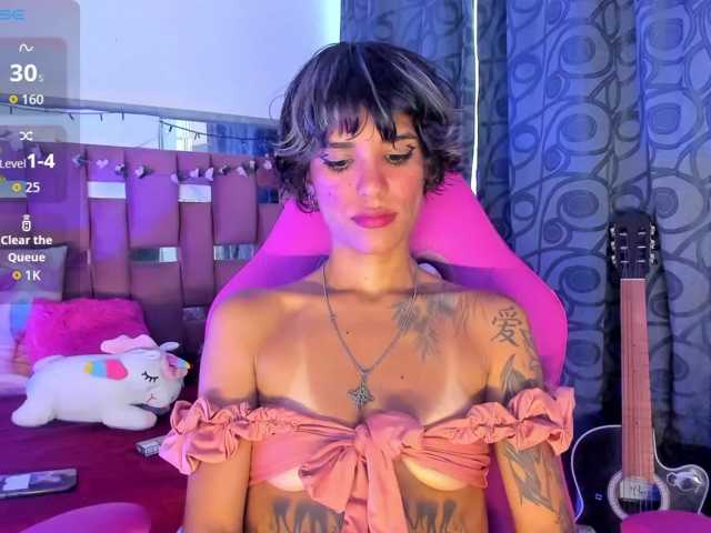 marley-luna live cam on BongaCams