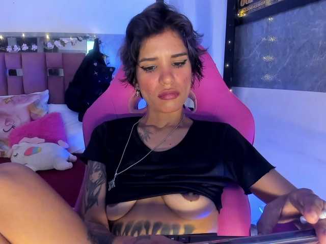 marley-luna live cam on BongaCams