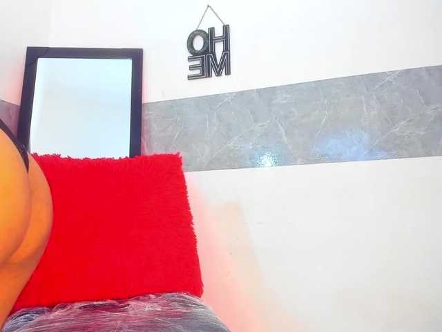 marley-luna live cam on BongaCams