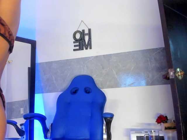 marley-luna live cam on BongaCams