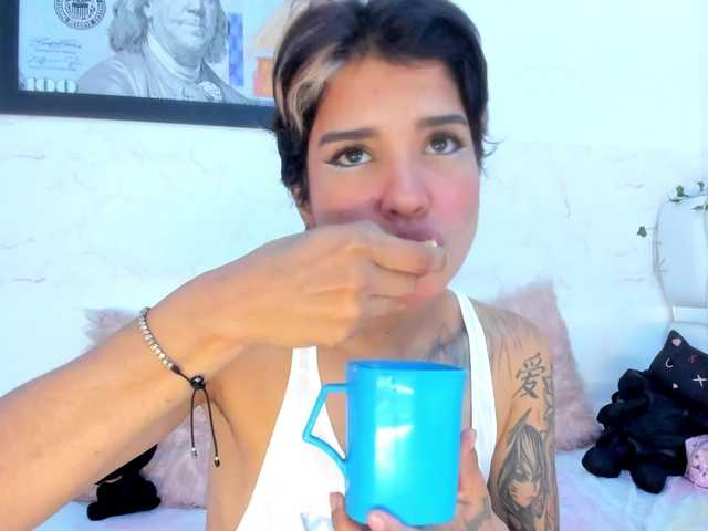 marley-luna live cam on BongaCams