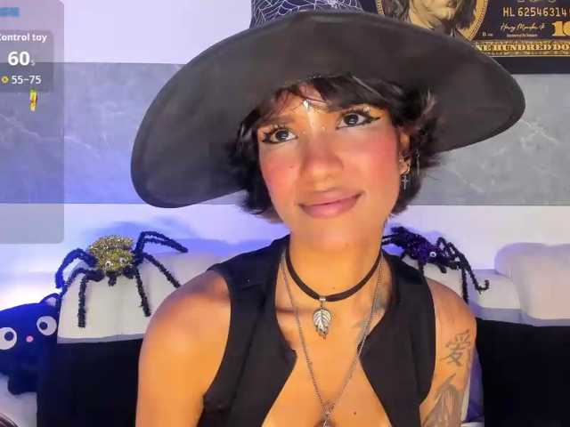 marley-luna live cam on BongaCams