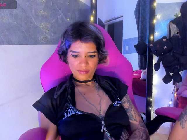marley-luna live cam on BongaCams