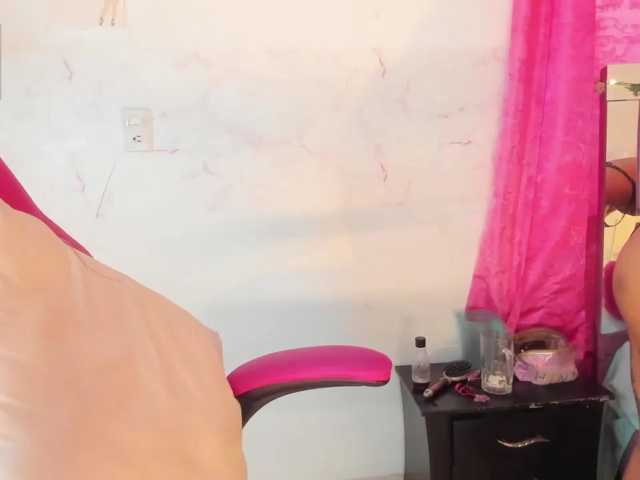 marley-luna live cam on BongaCams