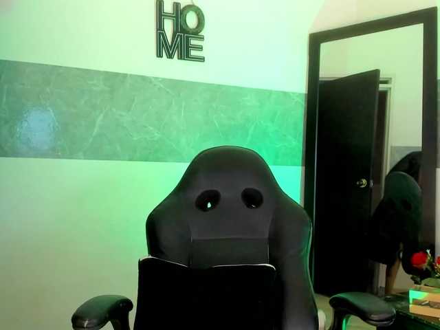 marley-luna live cam on BongaCams