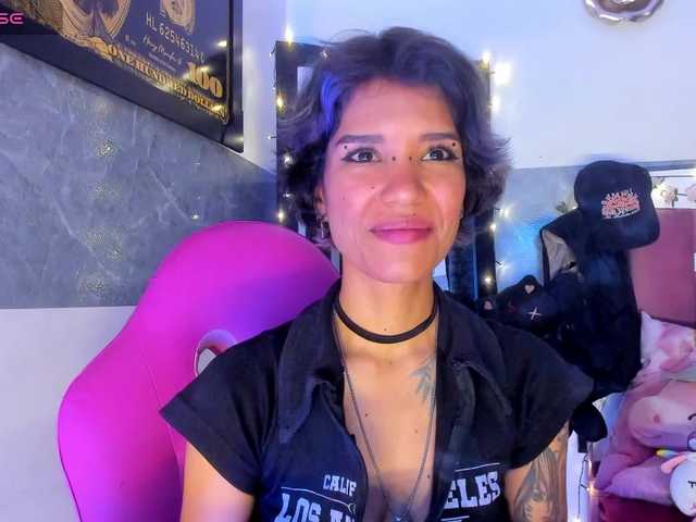 marley-luna live cam on BongaCams