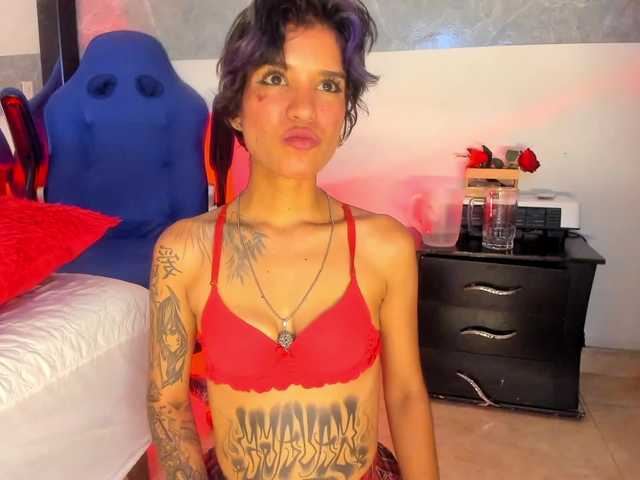 marley-luna live cam on BongaCams