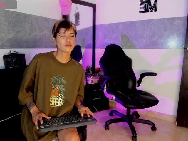 marley-luna live cam on BongaCams
