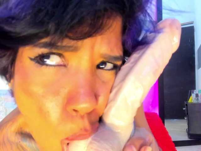 marley-luna live cam on BongaCams