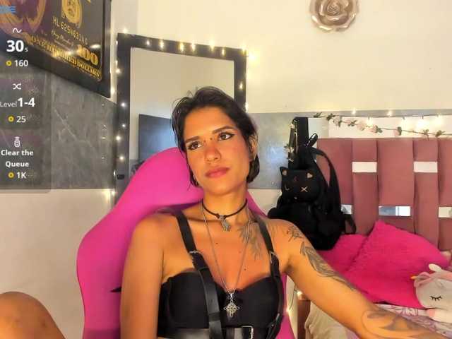marley-luna live cam on BongaCams