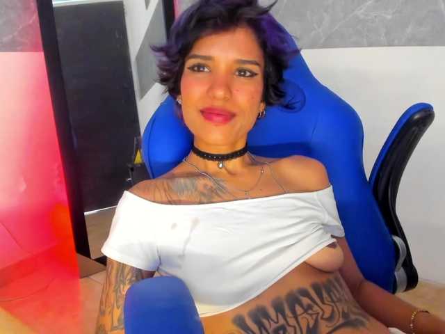 marley-luna live cam on BongaCams