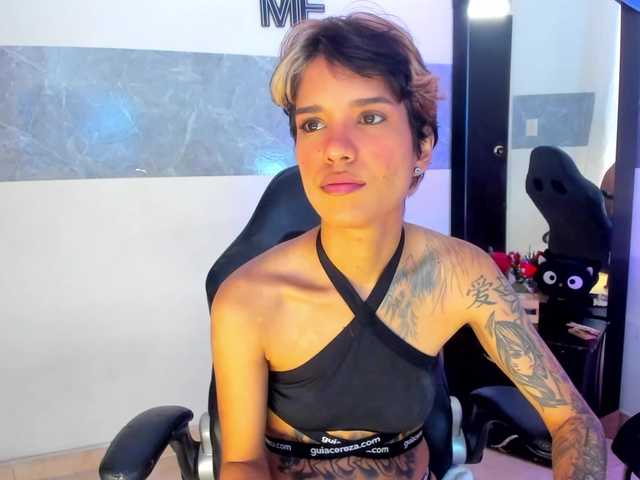 marley-luna live cam on BongaCams