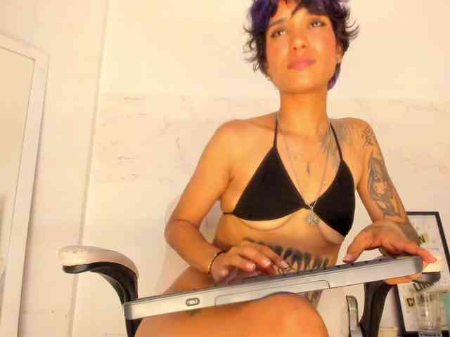 marley-luna webcam