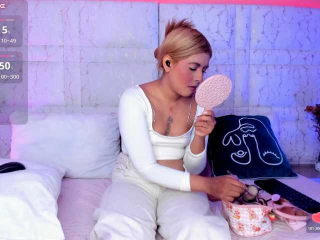 Neereth live cam on BongaCams