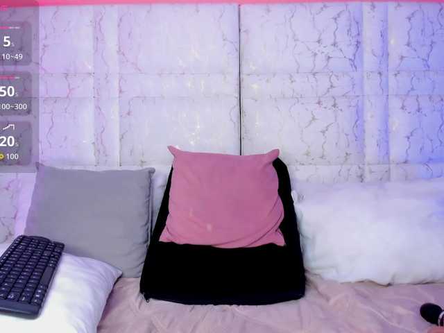 Neereth live cam on BongaCams