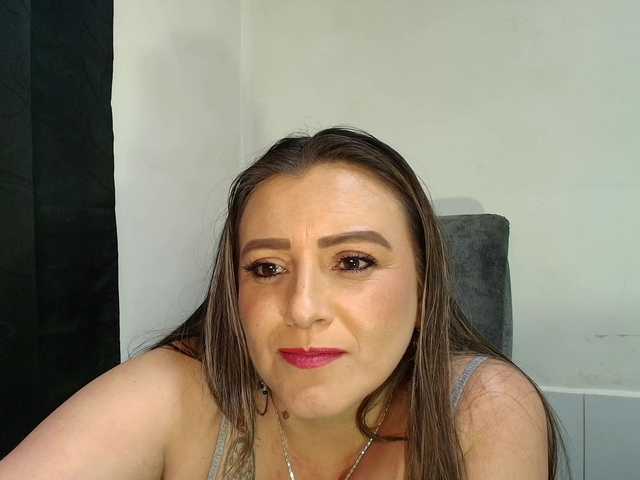 Isabellaagarcia live webcam show