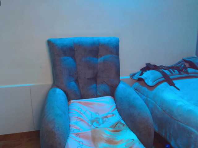 IsabellaaGarcia, en directo ahora en BongaCams