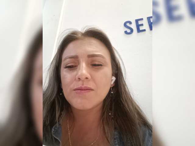Isabellaagarcia live cam preview
