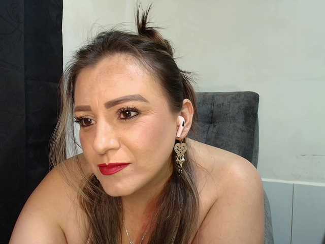 IsabellaaGarcia live webcam show