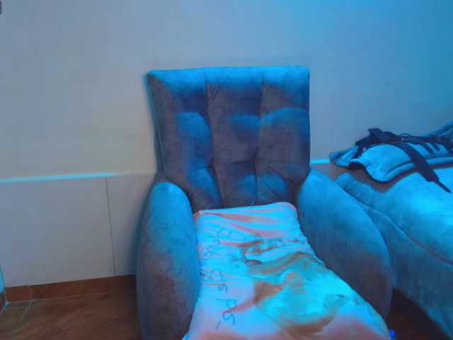 IsabellaaGarcia, en directo ahora en BongaCams