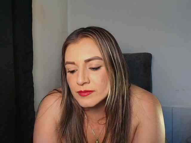 IsabellaaGarcia IsabellaaGarcia