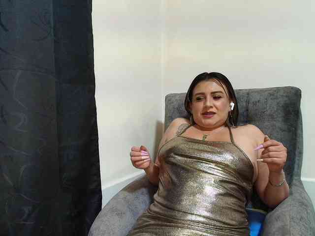 IsabellaaGarcia IsabellaaGarcia
