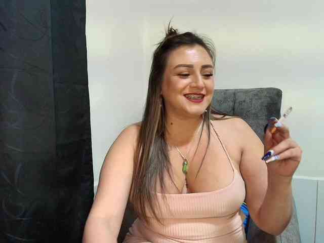 IsabellaaGarcia IsabellaaGarcia