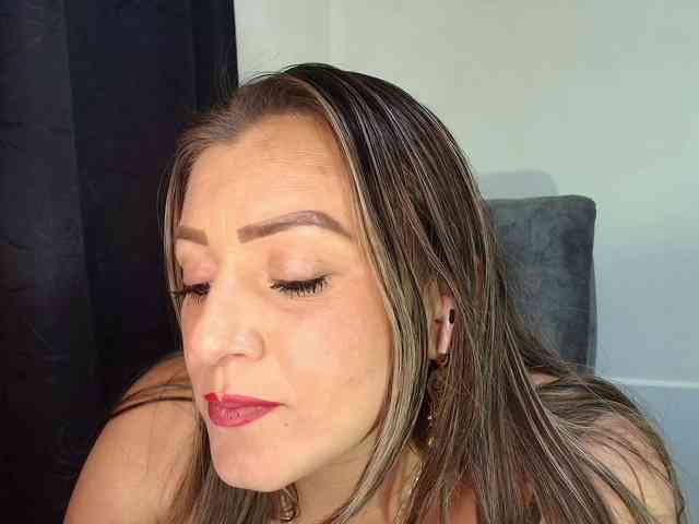 IsabellaaGarcia IsabellaaGarcia