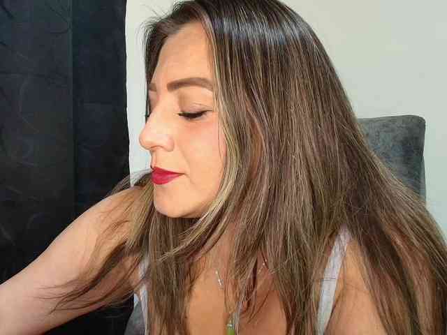IsabellaaGarcia IsabellaaGarcia