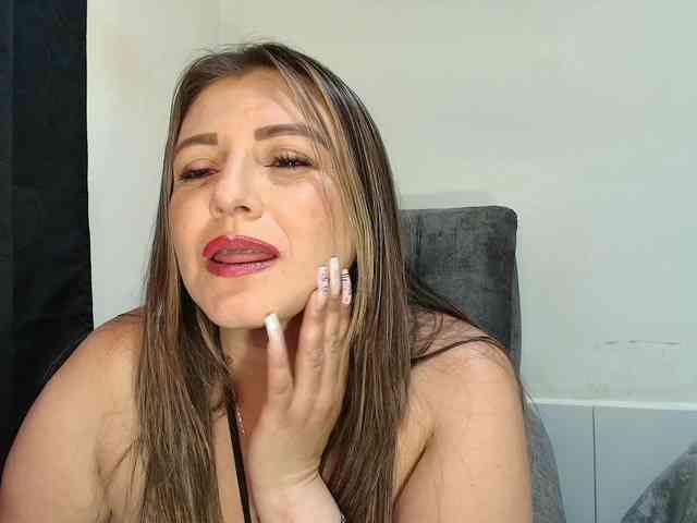 IsabellaaGarcia IsabellaaGarcia