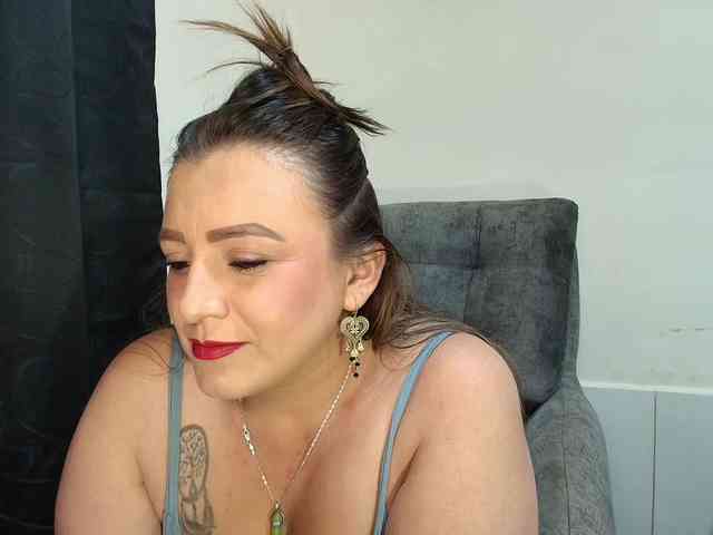 IsabellaaGarcia cam