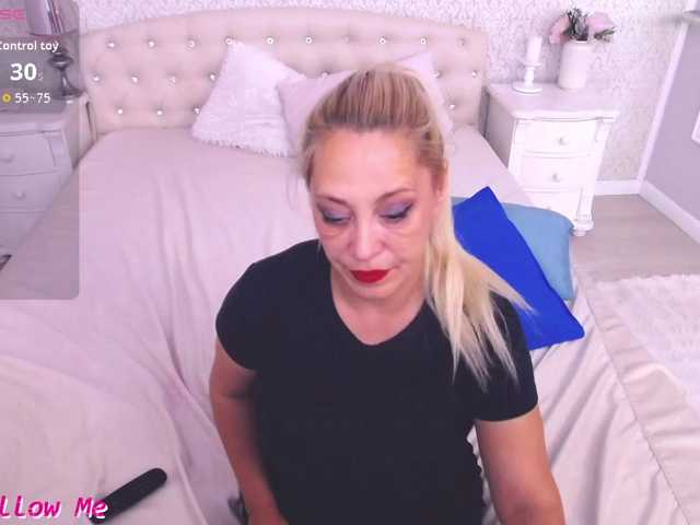 SusanSwann live cam preview