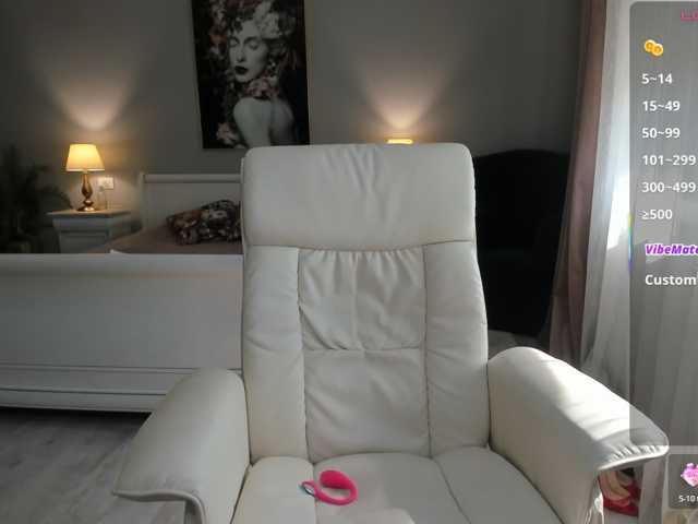 MissGiulia live cam on BongaCams